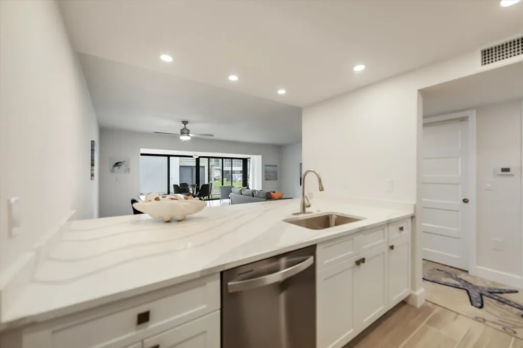 760 Sextant Drive Sanibel FL 33957