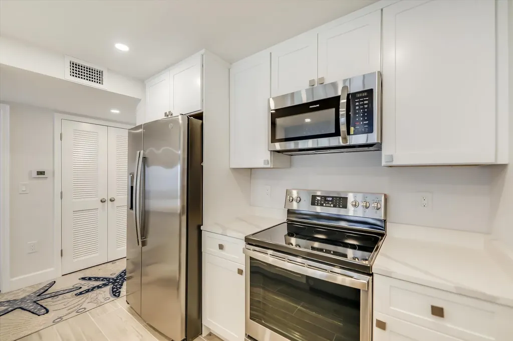 760 Sextant Drive Sanibel FL 33957