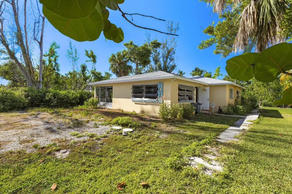 837 Casa Ybel Road Sanibel FL 33957