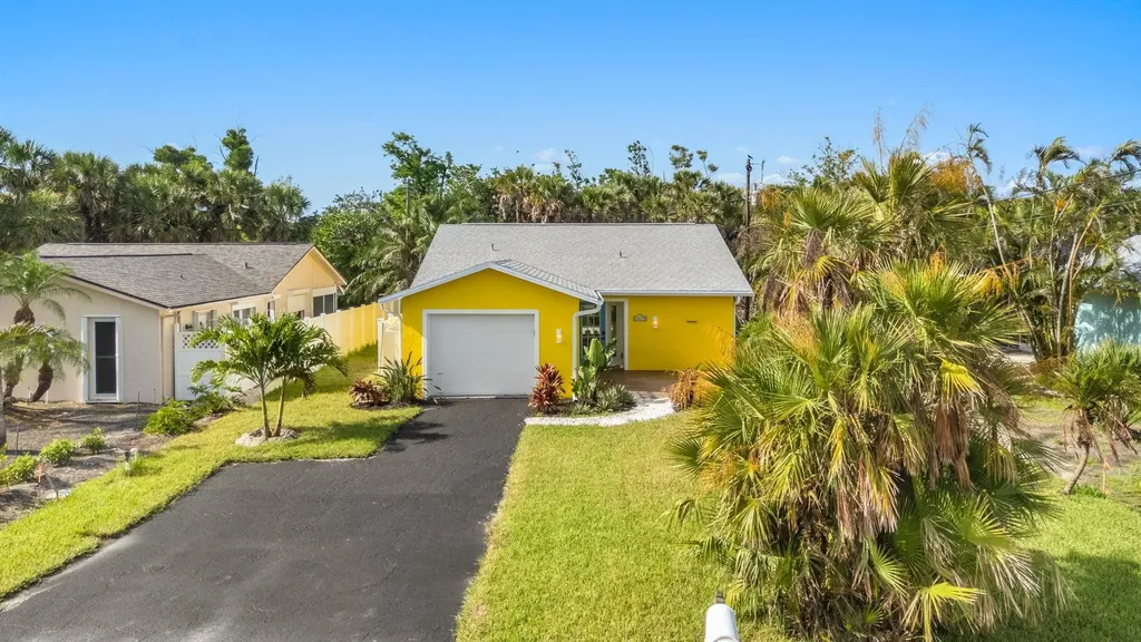 1672 Atlanta Plaza Drive Sanibel FL 33957
