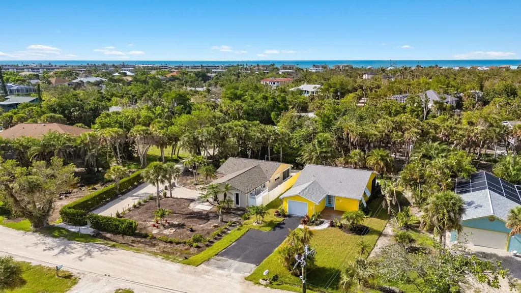 1672 Atlanta Plaza Drive Sanibel FL 33957