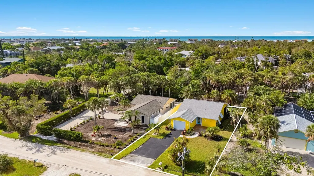 1672 Atlanta Plaza Drive Sanibel FL 33957