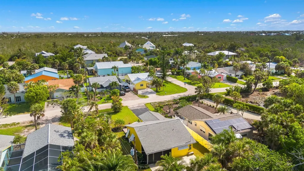 1672 Atlanta Plaza Drive Sanibel FL 33957