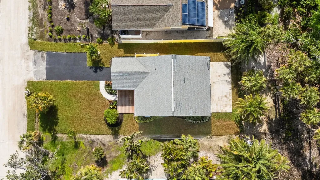 1672 Atlanta Plaza Drive Sanibel FL 33957