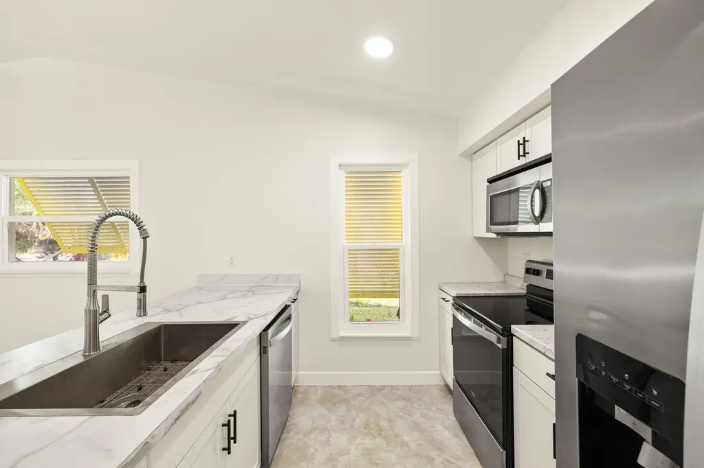 1672 Atlanta Plaza Drive Sanibel FL 33957