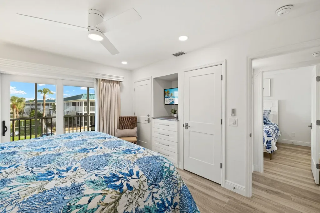 827 E Gulf Drive Sanibel FL 33957