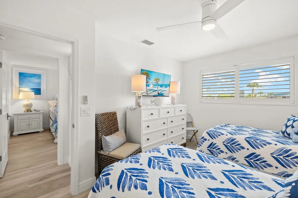 827 E Gulf Drive Sanibel FL 33957