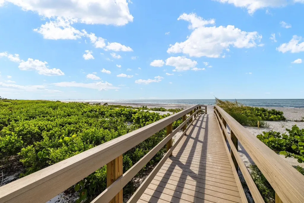 827 E Gulf Drive Sanibel FL 33957