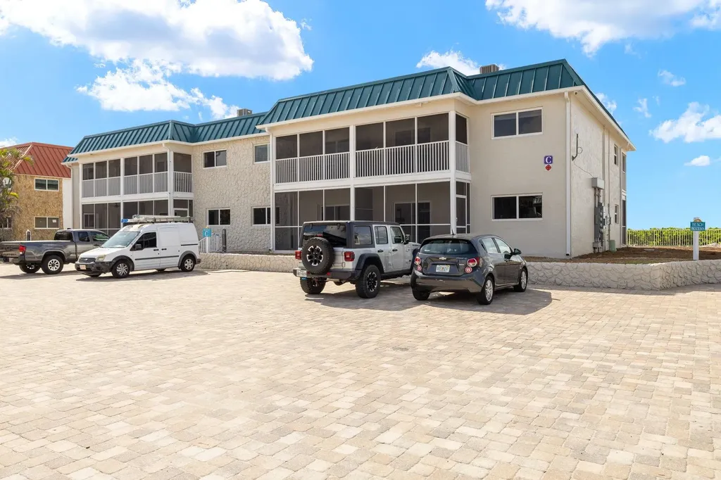 827 E Gulf Drive Sanibel FL 33957