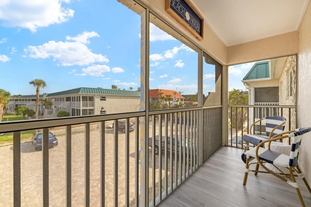 827 E Gulf Drive Sanibel FL 33957