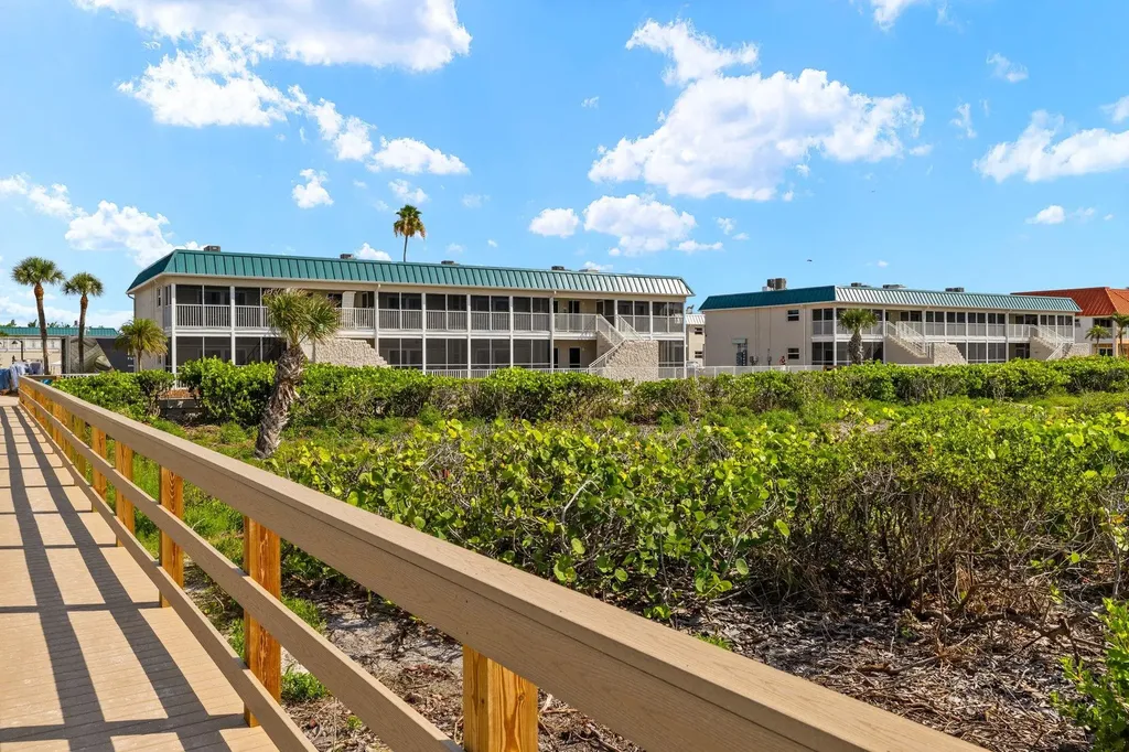 827 E Gulf Drive Sanibel FL 33957