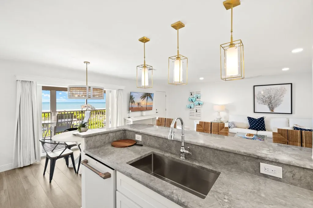 827 E Gulf Drive Sanibel FL 33957