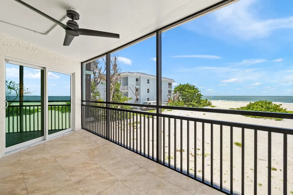 3067 W Gulf Drive Sanibel FL 33957