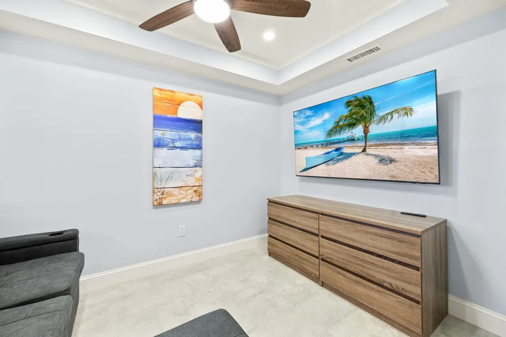 2445 W Gulf Drive Sanibel FL 33957