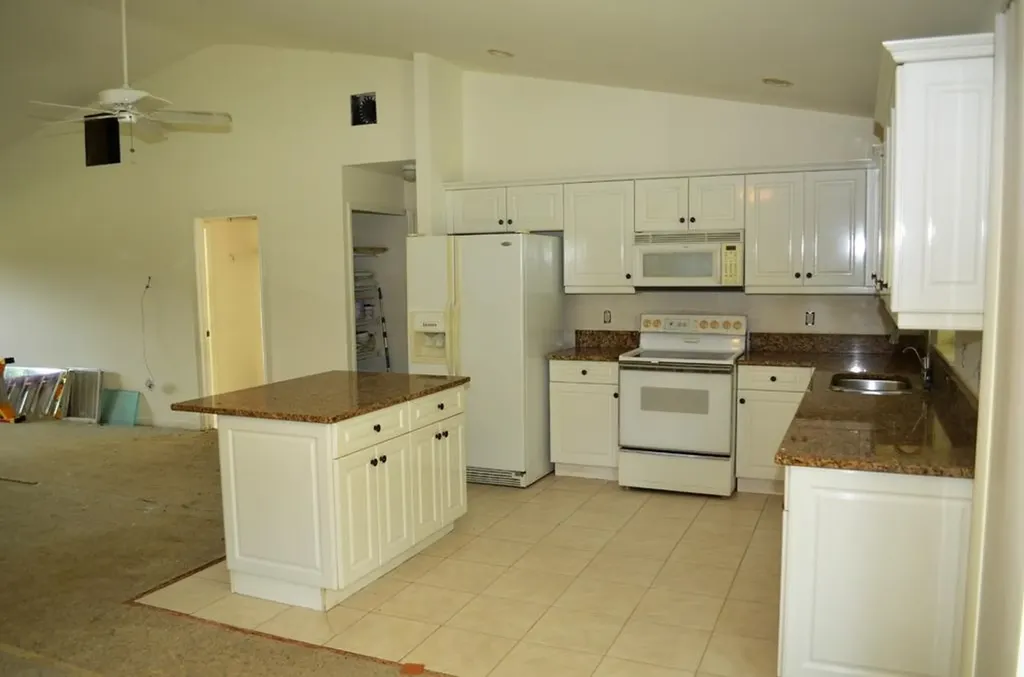 3808 27th Street Lehigh Acres FL 33976-3843