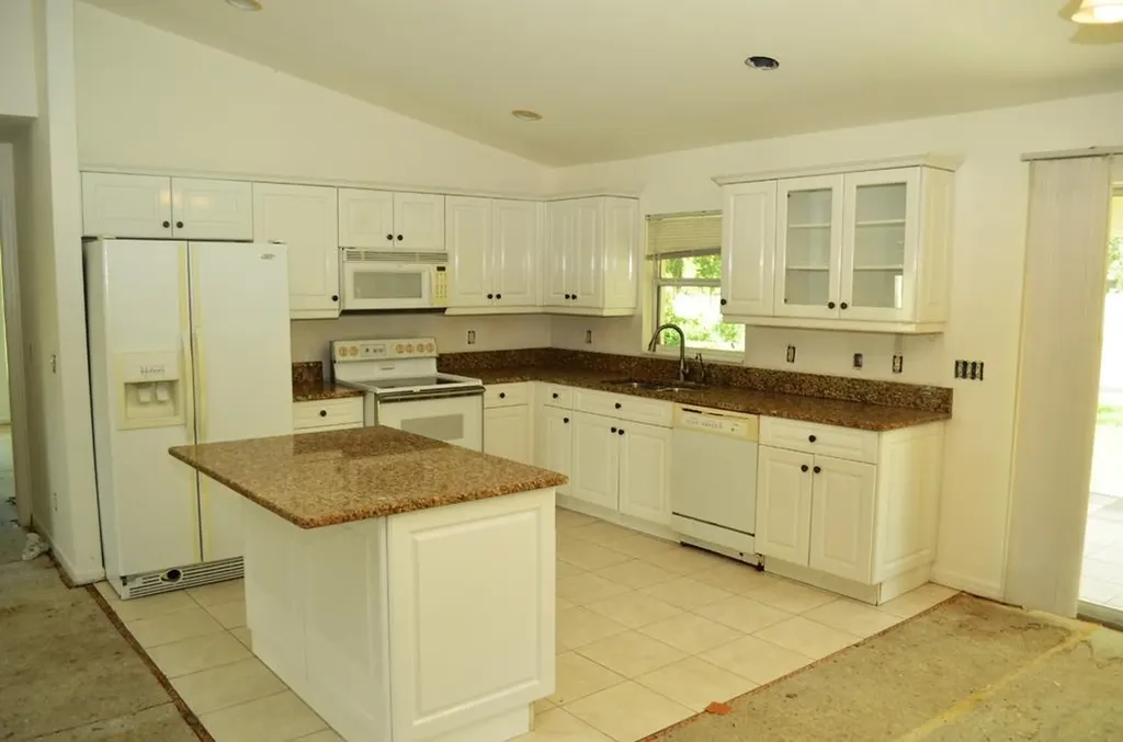 3808 27th Street Lehigh Acres FL 33976-3843