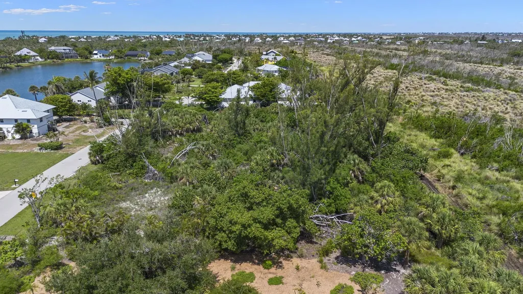 554 Lake Murex Circle Sanibel FL 33957