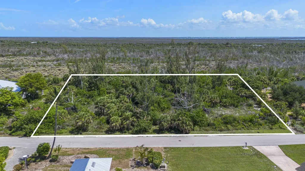 554 Lake Murex Circle Sanibel FL 33957
