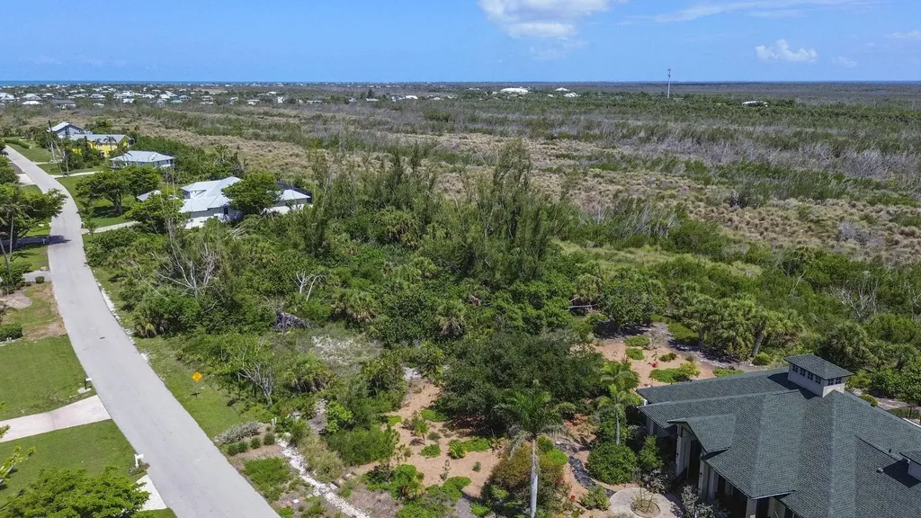 554 Lake Murex Circle Sanibel FL 33957