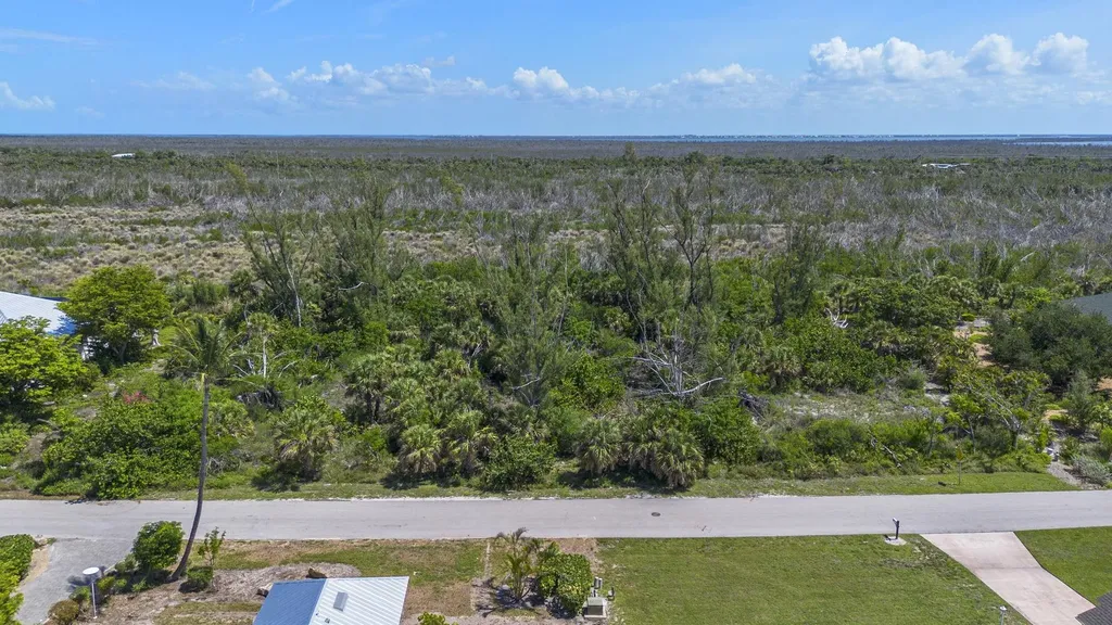 554 Lake Murex Circle Sanibel FL 33957