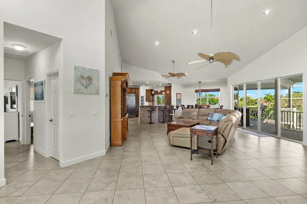 1564 Middle Gulf Drive Sanibel FL 33957