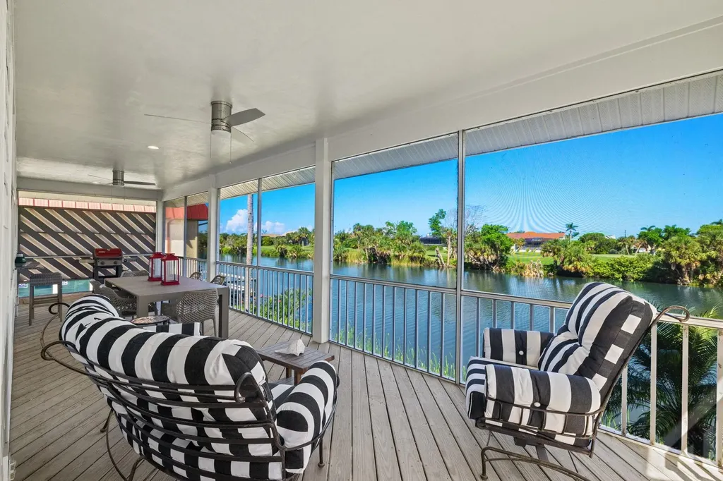 1564 Middle Gulf Drive Sanibel FL 33957