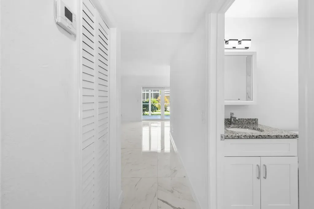 601 Periwinkle Way Sanibel FL 33957