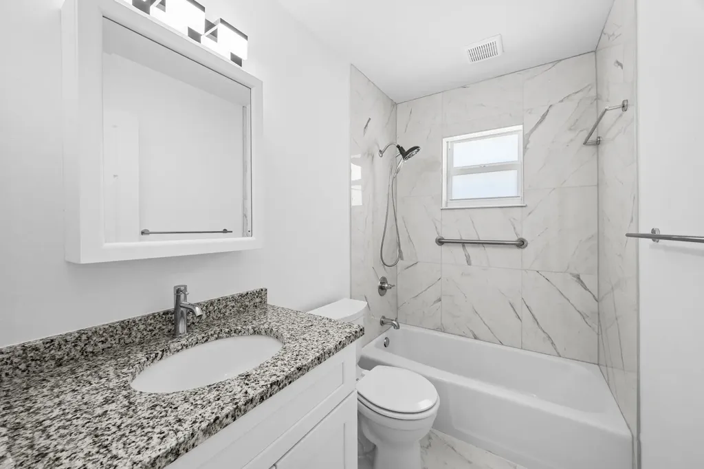 601 Periwinkle Way Sanibel FL 33957