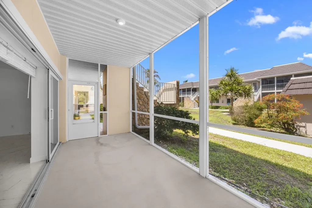 601 Periwinkle Way Sanibel FL 33957