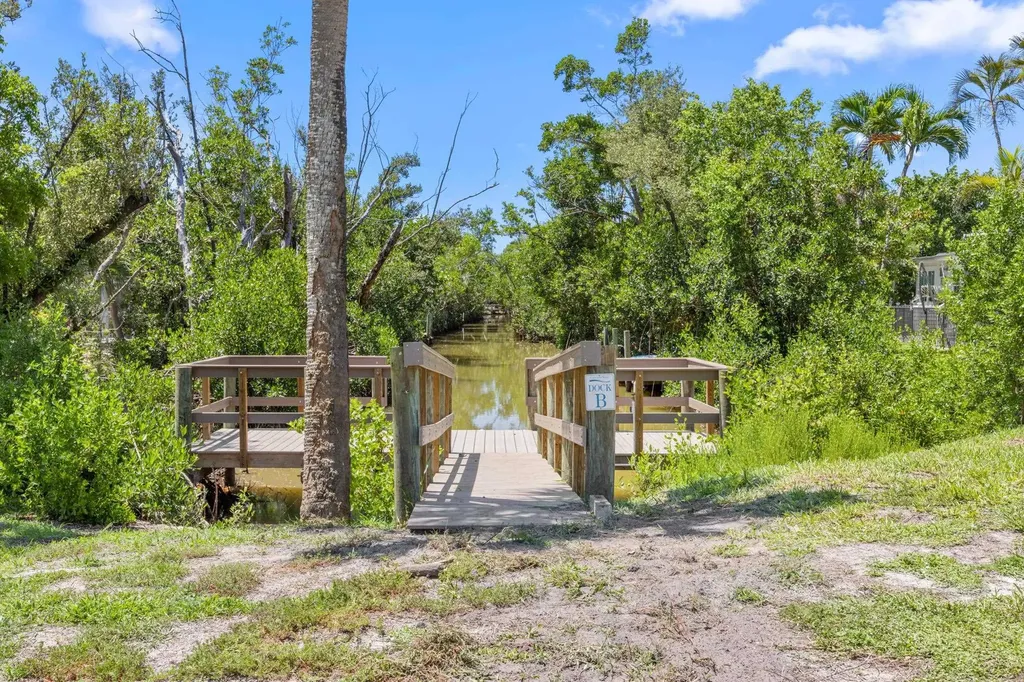 601 Periwinkle Way Sanibel FL 33957