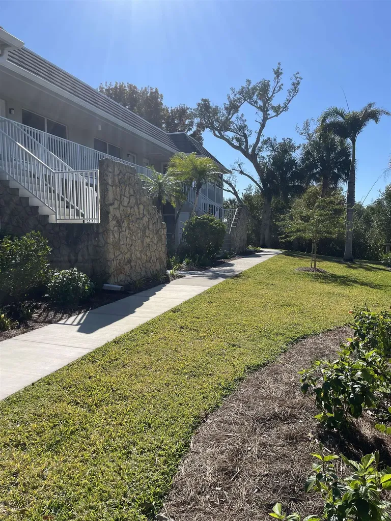 601 Periwinkle Way Sanibel FL 33957