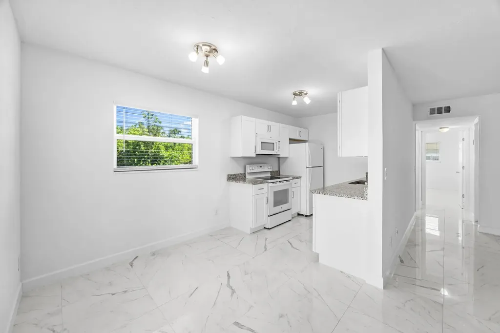 601 Periwinkle Way Sanibel FL 33957