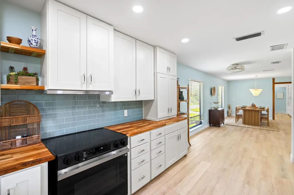 1448 Albatross Road Sanibel FL 33957