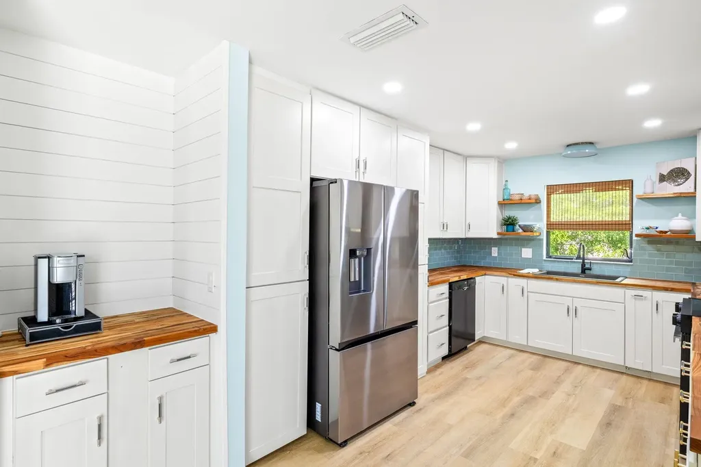 1448 Albatross Road Sanibel FL 33957