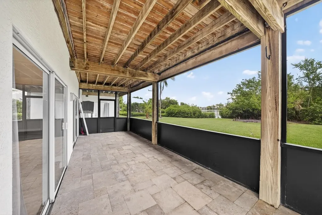 1537 Sand Castle Road Sanibel FL 33957