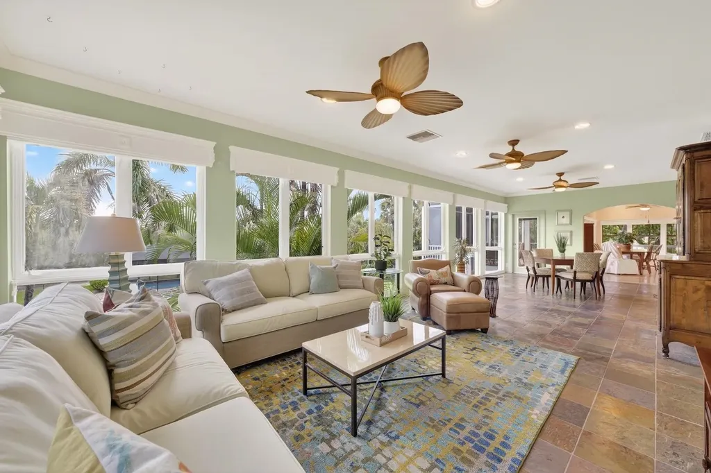 6120 Henderson Road Sanibel FL 33957