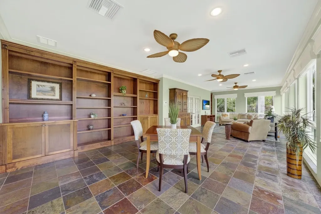 6120 Henderson Road Sanibel FL 33957