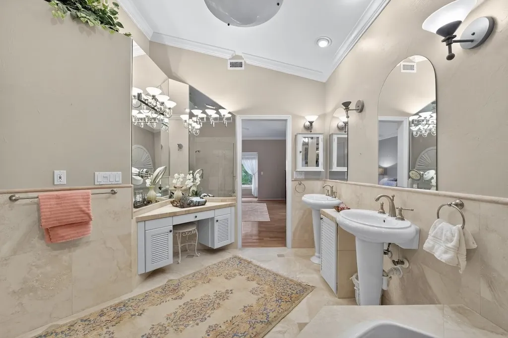 6120 Henderson Road Sanibel FL 33957