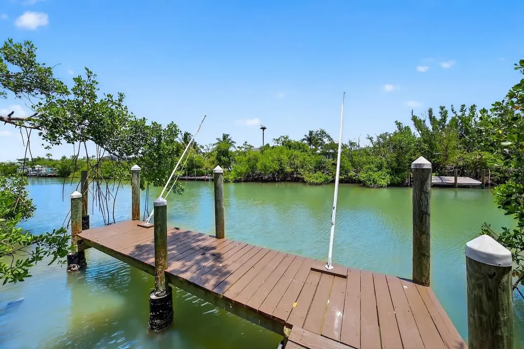 6120 Henderson Road Sanibel FL 33957