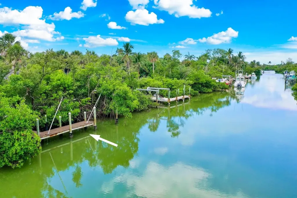 6120 Henderson Road Sanibel FL 33957