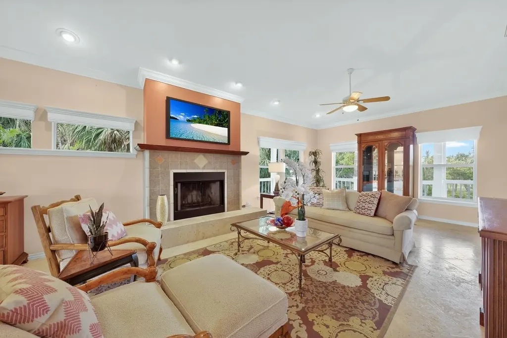 6120 Henderson Road Sanibel FL 33957