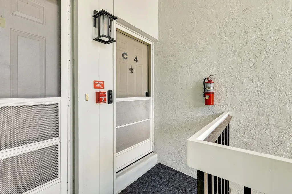 7105 Quail Run Court W Fort Myers FL 33908