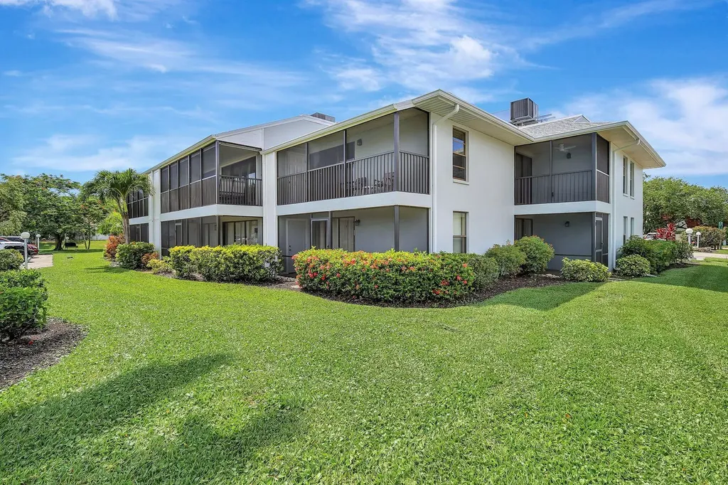 7105 Quail Run Court W Fort Myers FL 33908