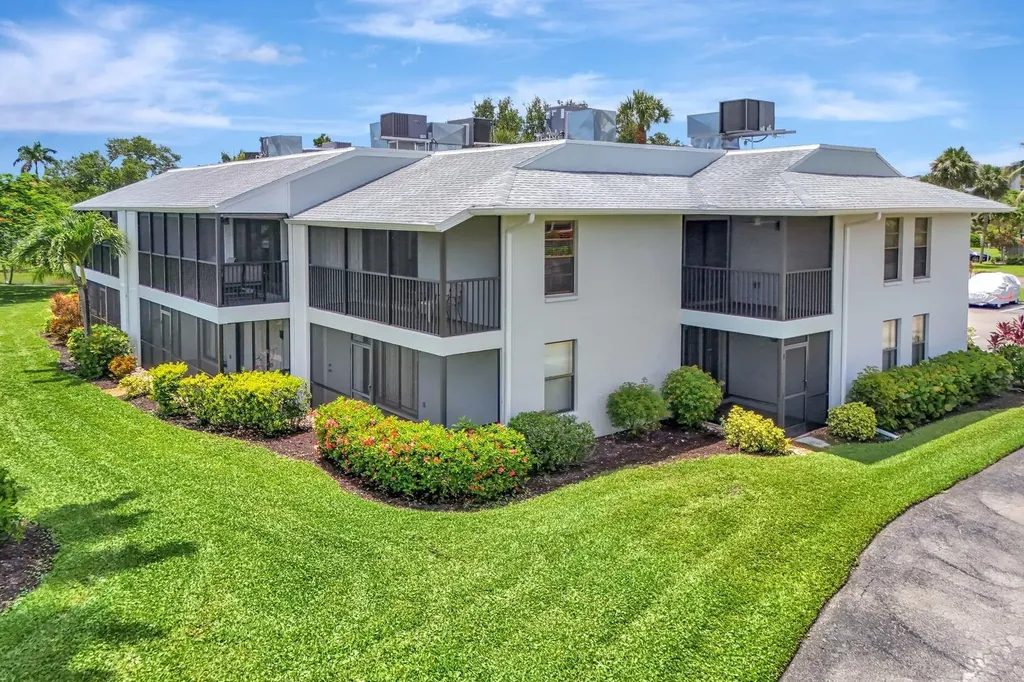 7105 Quail Run Court W Fort Myers FL 33908