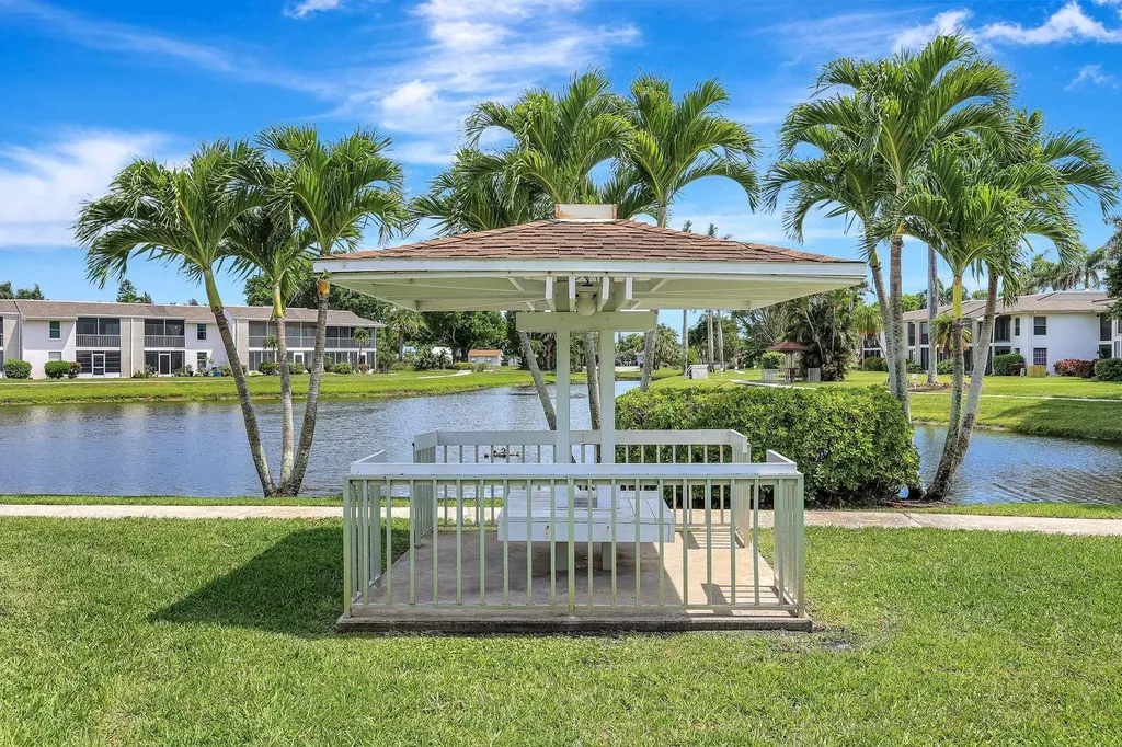 7105 Quail Run Court W Fort Myers FL 33908