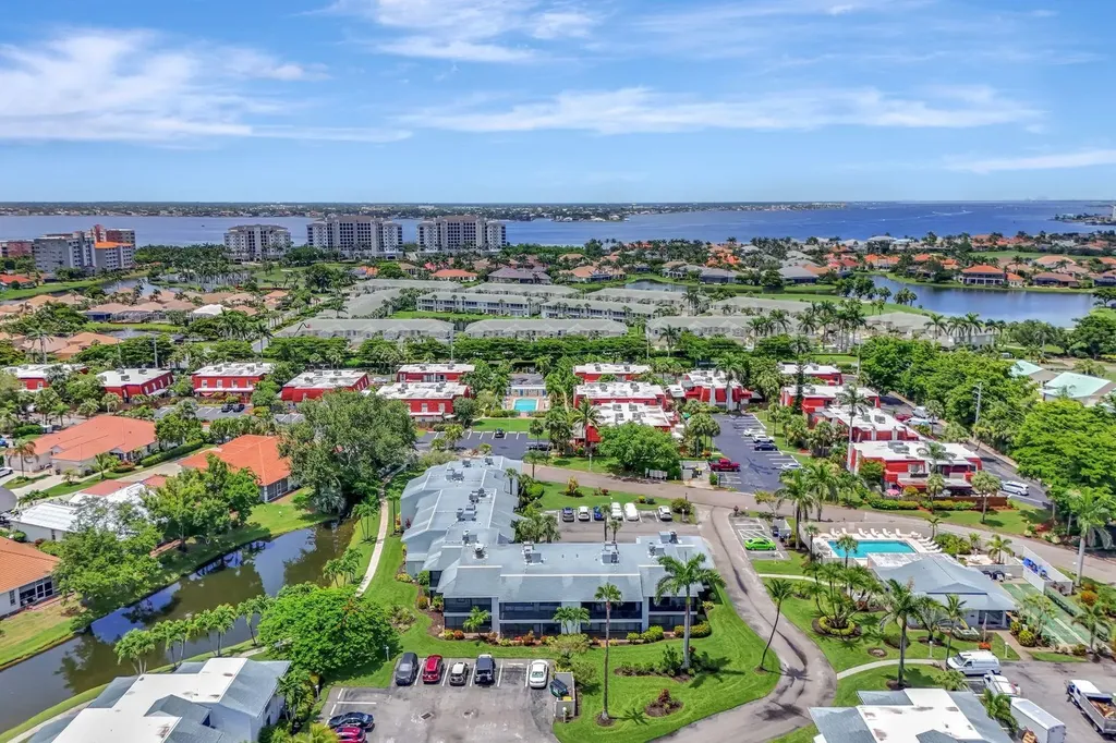 7105 Quail Run Court W Fort Myers FL 33908