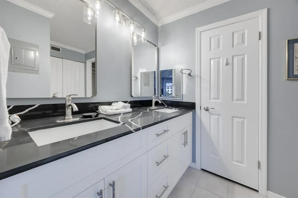 2445 W Gulf Drive Sanibel FL 33957