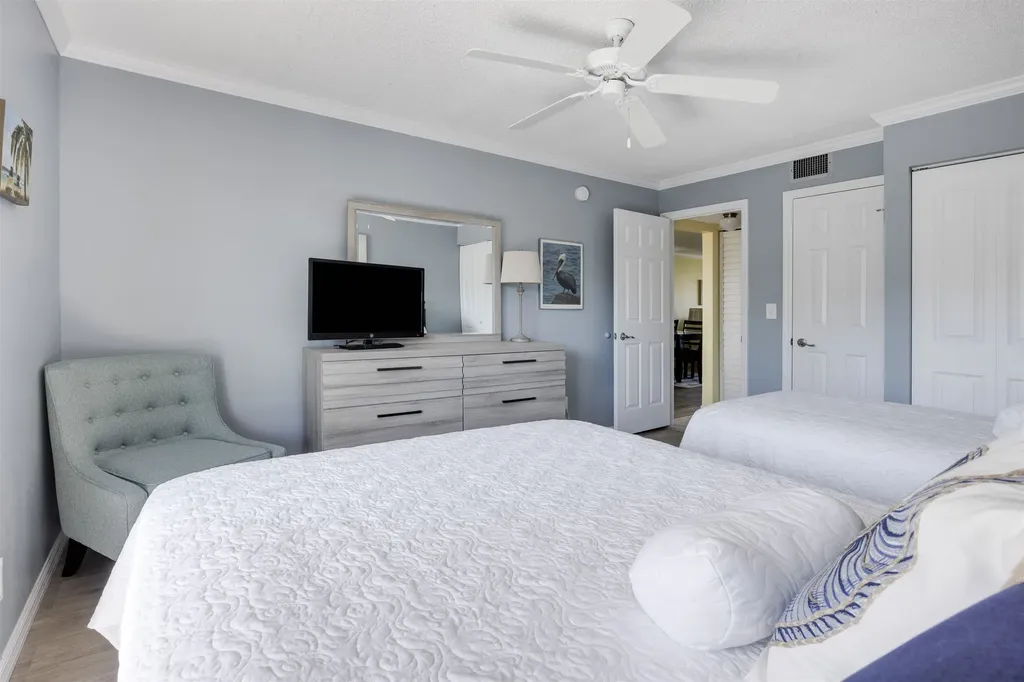 2445 W Gulf Drive Sanibel FL 33957