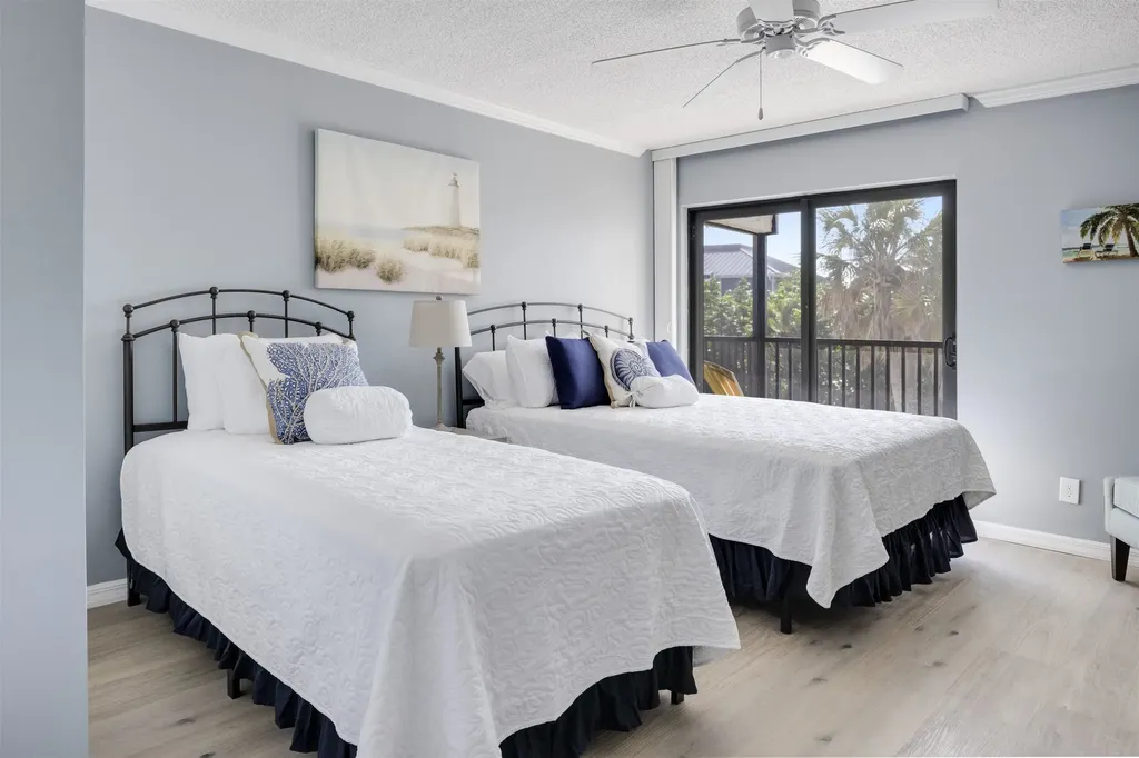 2445 W Gulf Drive Sanibel FL 33957