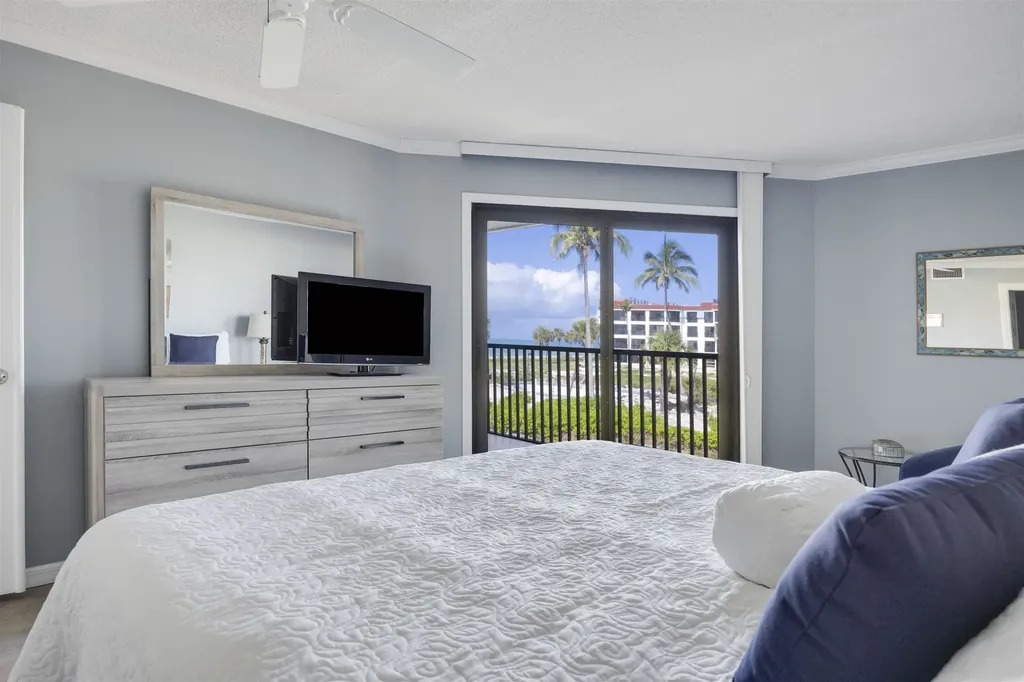 2445 W Gulf Drive Sanibel FL 33957